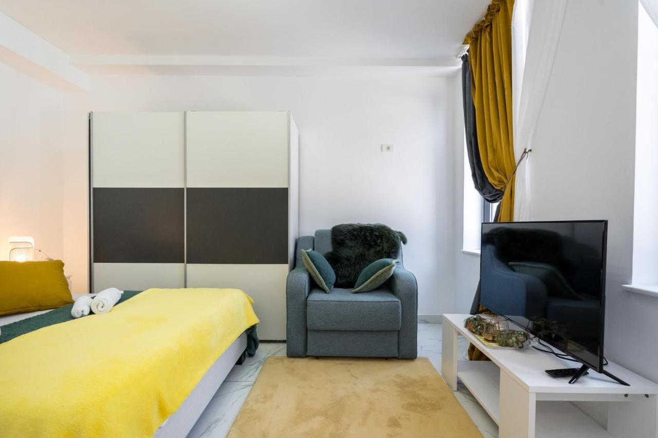 Monza-Apartment Bukares Bagian luar foto