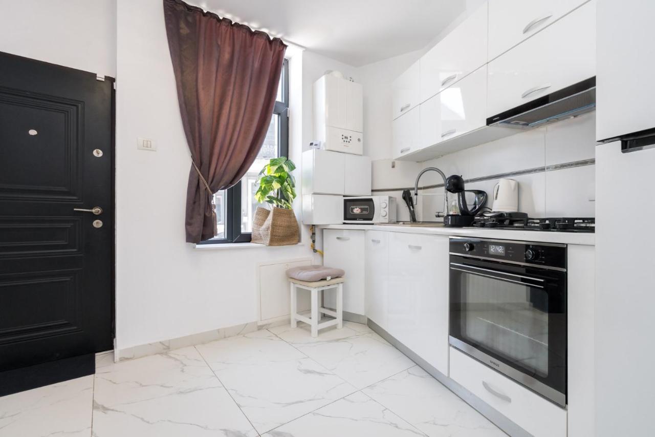 Monza-Apartment Bukares Bagian luar foto