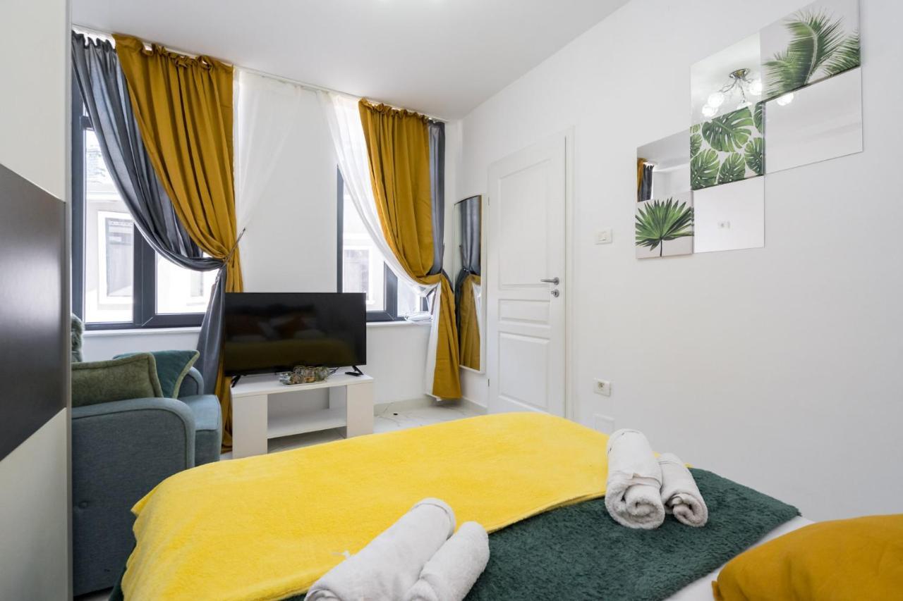 Monza-Apartment Bukares Bagian luar foto