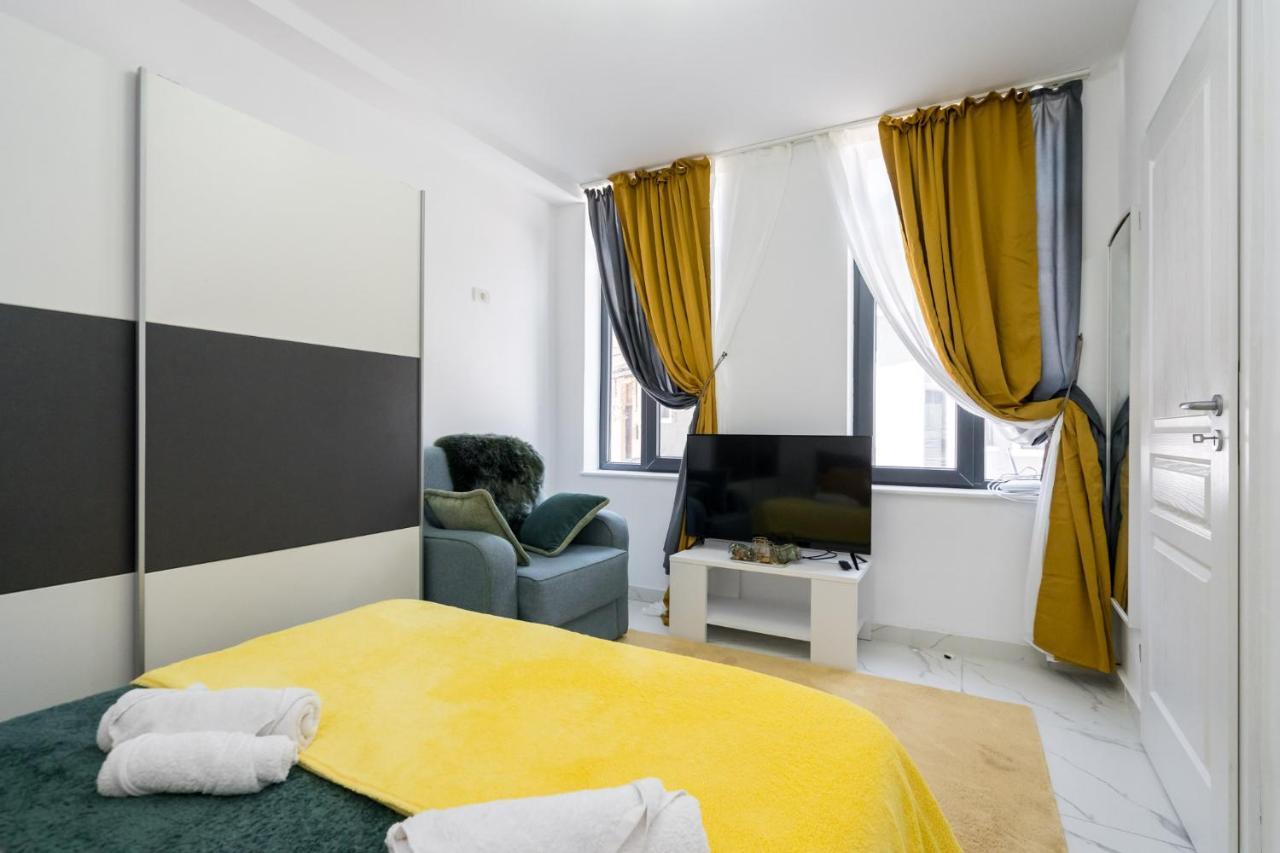 Monza-Apartment Bukares Bagian luar foto